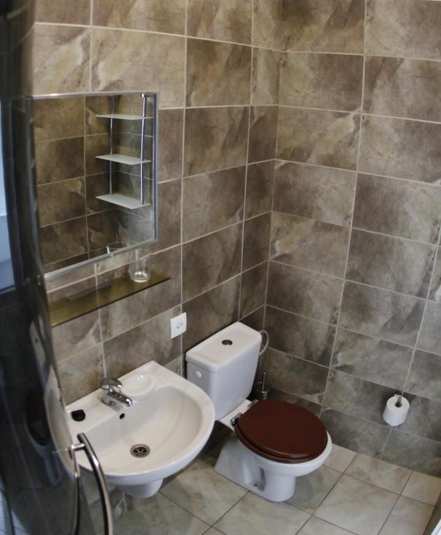 Apartman Lukas การ์โลวีวารี ภายนอก รูปภาพ