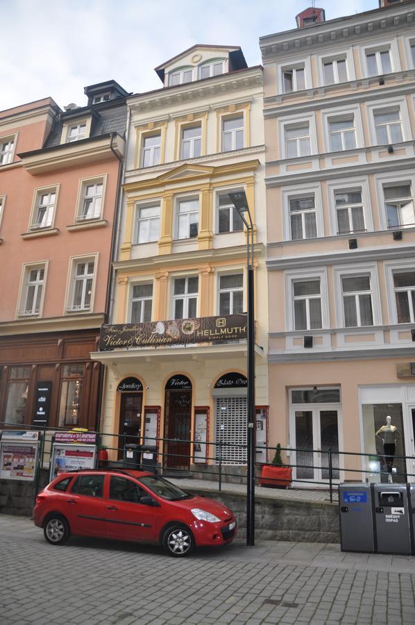Apartman Lukas การ์โลวีวารี ภายนอก รูปภาพ